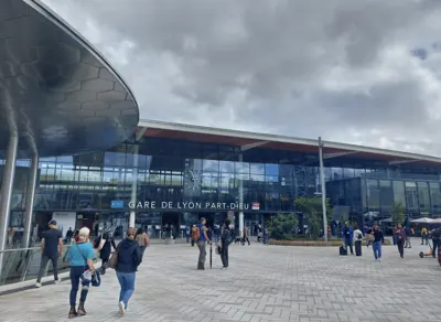 Entrée de la gare de Lyon Part-Dieu